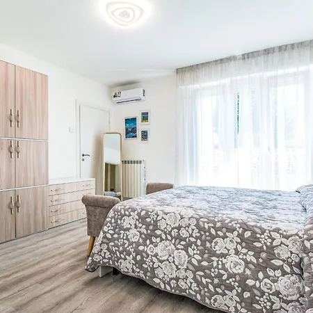 Corallo By Interhome Lejlighed Viareggio
